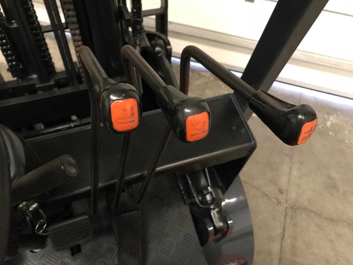 Empilhador Doosan D30GX — imagen 10
