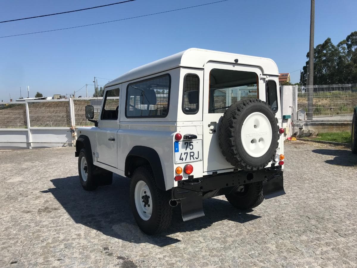 Land Rover Defender TD5 90HT · Ano 2001 — imagen 6