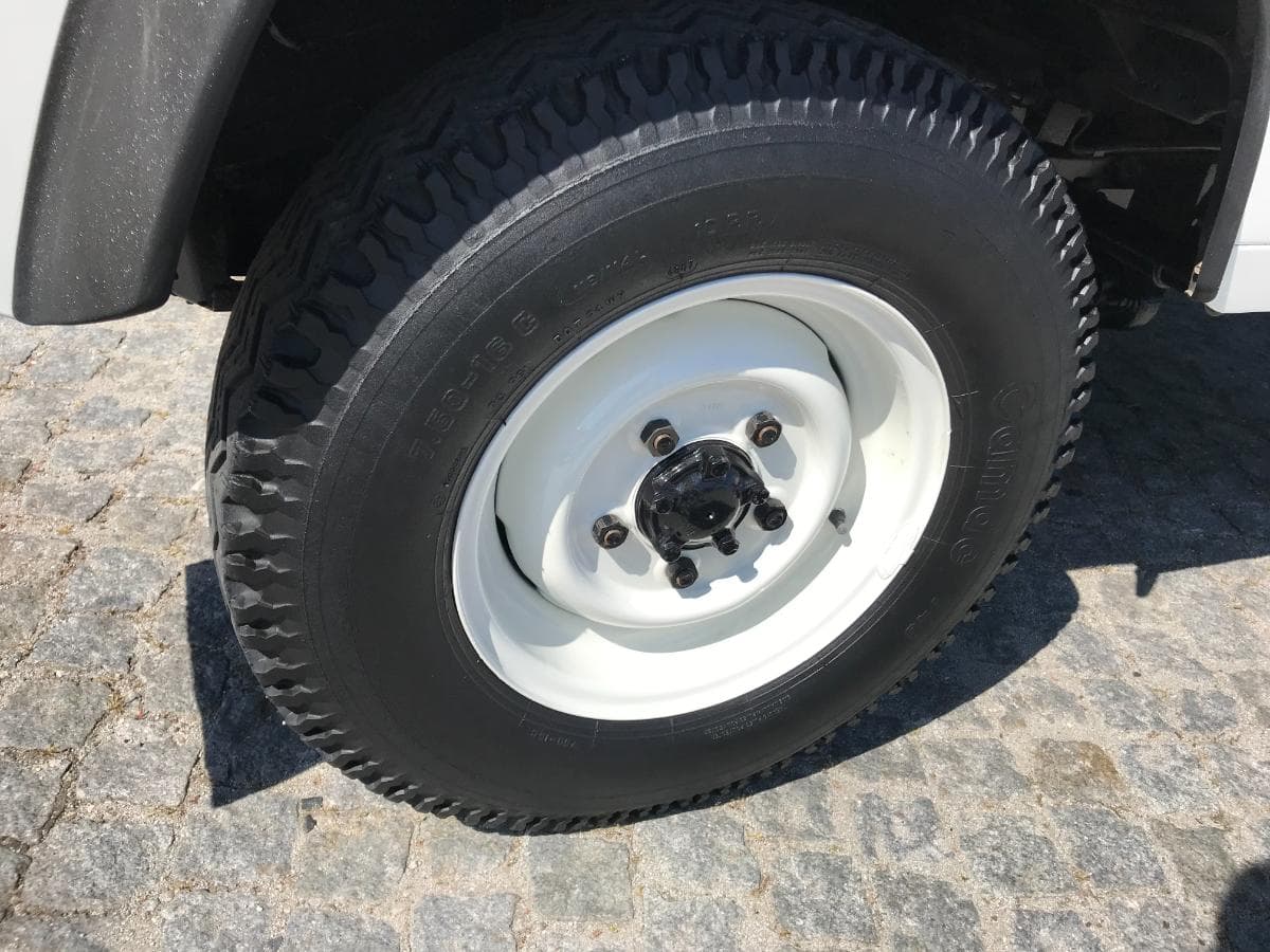 Land Rover Defender TD5 90HT · Ano 2001 — imagen 14