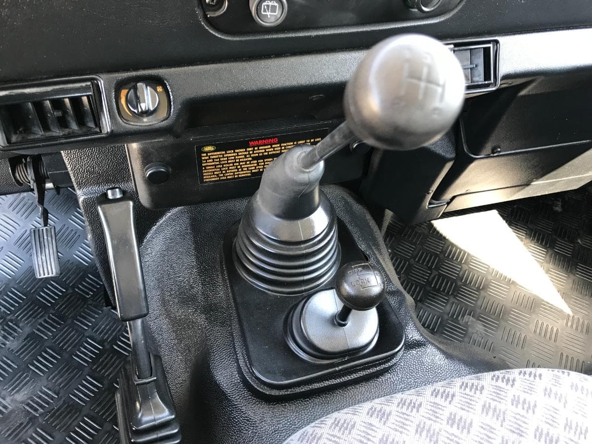 Land Rover Defender TD5 90HT · Ano 2001 — imagen 23