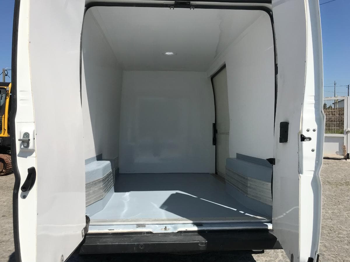 Peugeot Boxer 2.0 Blue HDI · Ano 2019 — imagem 9