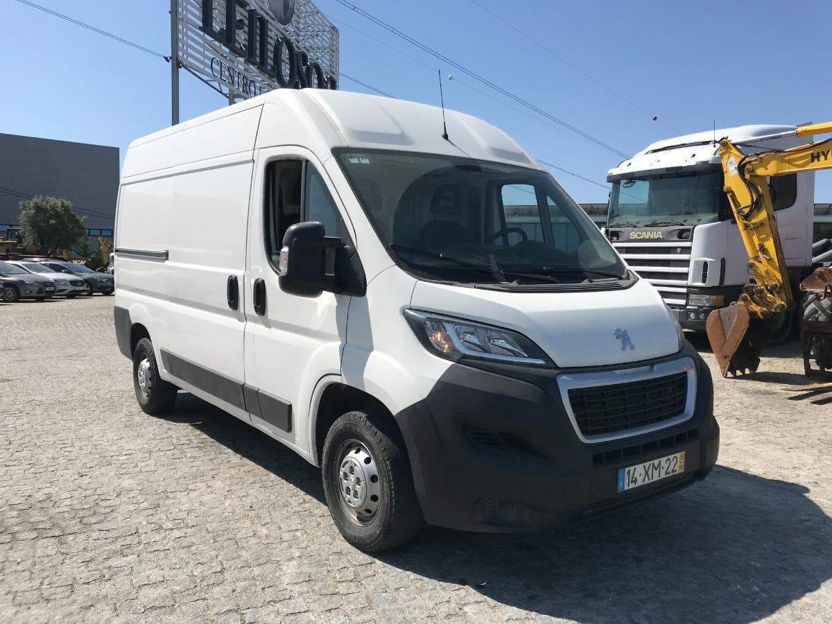 Peugeot Boxer 2.0 Blue HDI · Ano 2019 — imagem 1