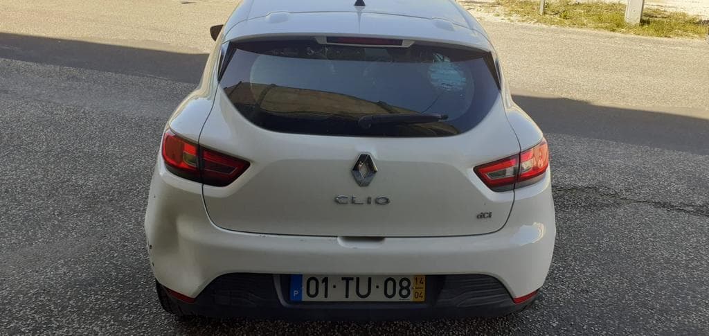 Renault Clio 1.5DCI · Ano 2014 — imagen 9
