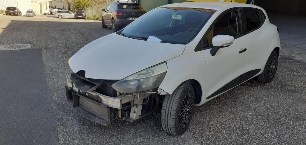Renault Clio 1.5DCI · Ano 2014 — imagen 6