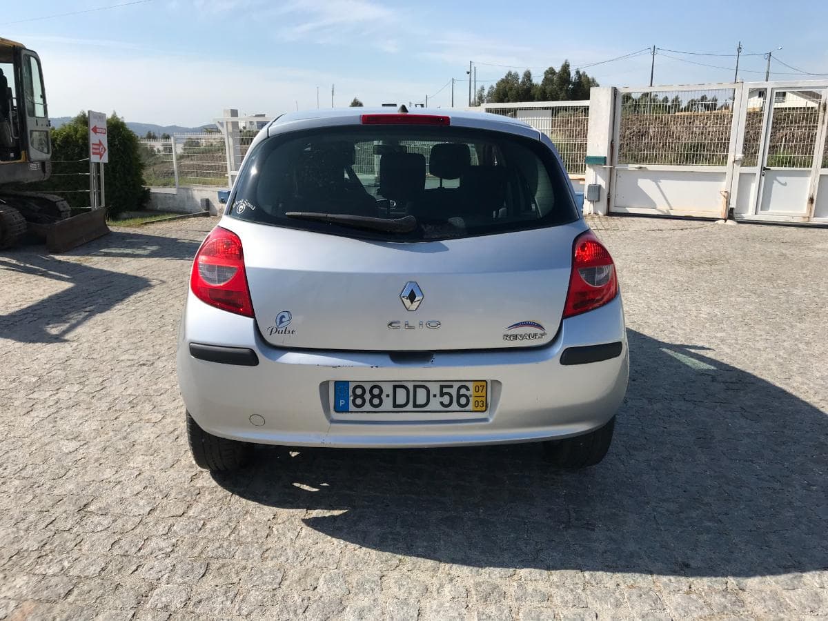Renault Clio 1.5DCI · Ano 2007 — imagem 7