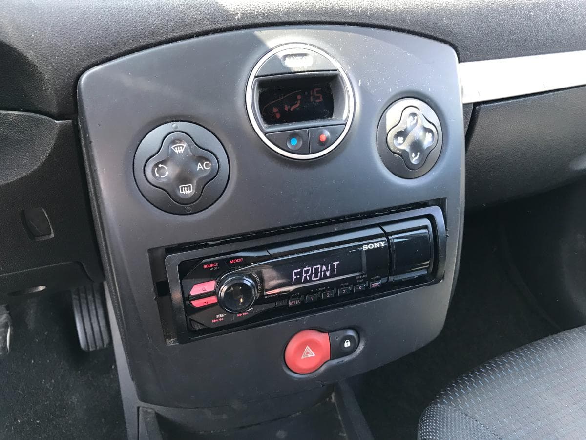 Renault Clio 1.5DCI · Ano 2007 — imagem 22