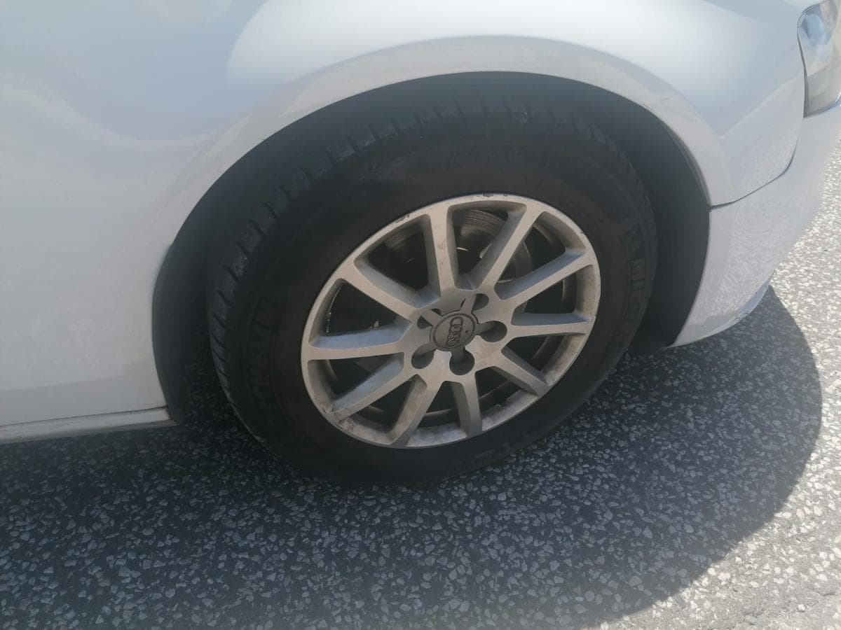 Audi A4 2.0 TDI · Ano 2014 — imagen 19