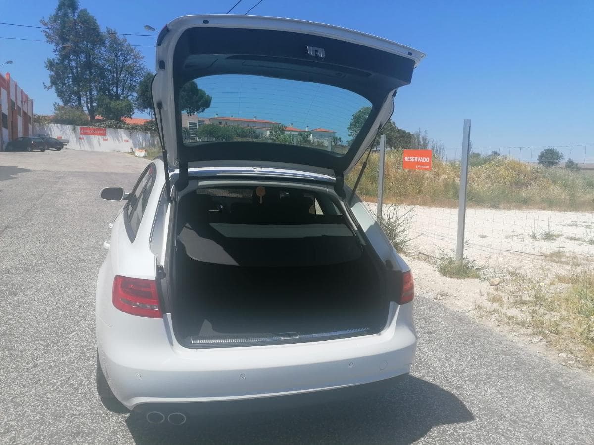 Audi A4 2.0 TDI · Ano 2014 — imagen 9