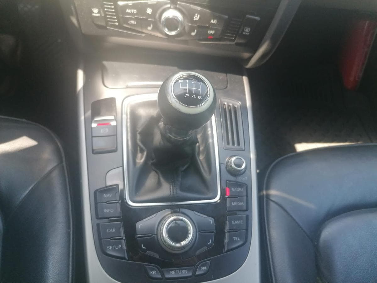Audi A4 2.0 TDI · Ano 2014 — imagen 25