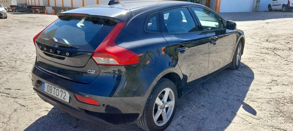 Volvo V40 D2 · Ano 2012    08-TO-72 — imagem 7