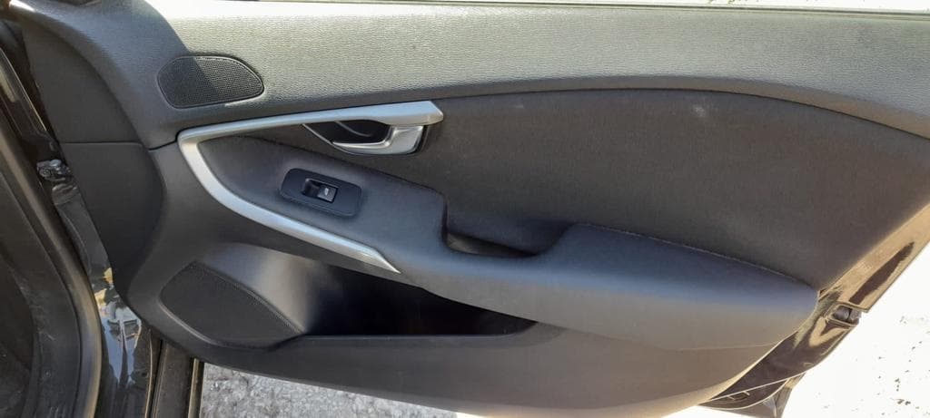 Volvo V40 D2 · Ano 2012    08-TO-72 — imagem 14