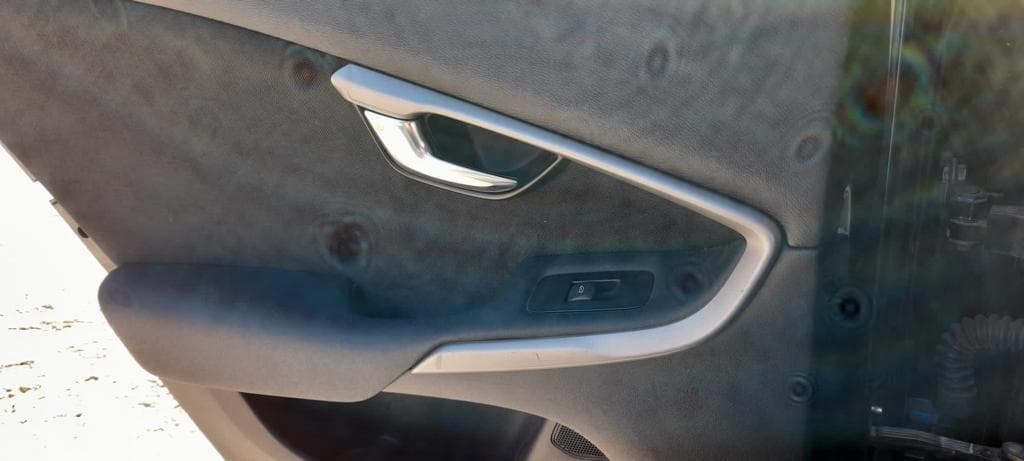 Volvo V40 D2 · Ano 2012    08-TO-72 — imagem 15
