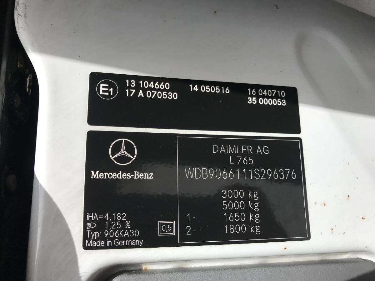 Mercedes-Benz 211 CDI · Ano 2008 — imagem 4