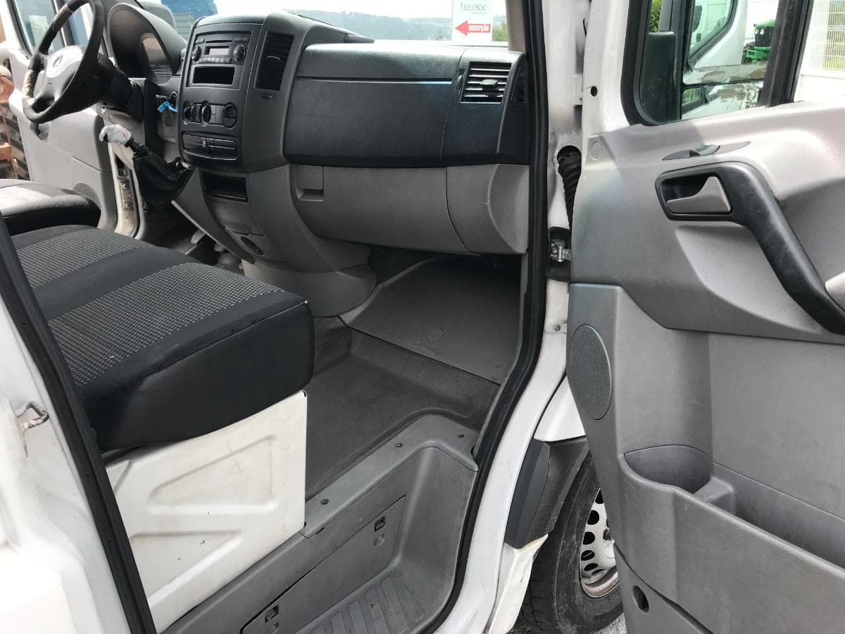 Mercedes-Benz 211 CDI · Ano 2008 — imagem 23