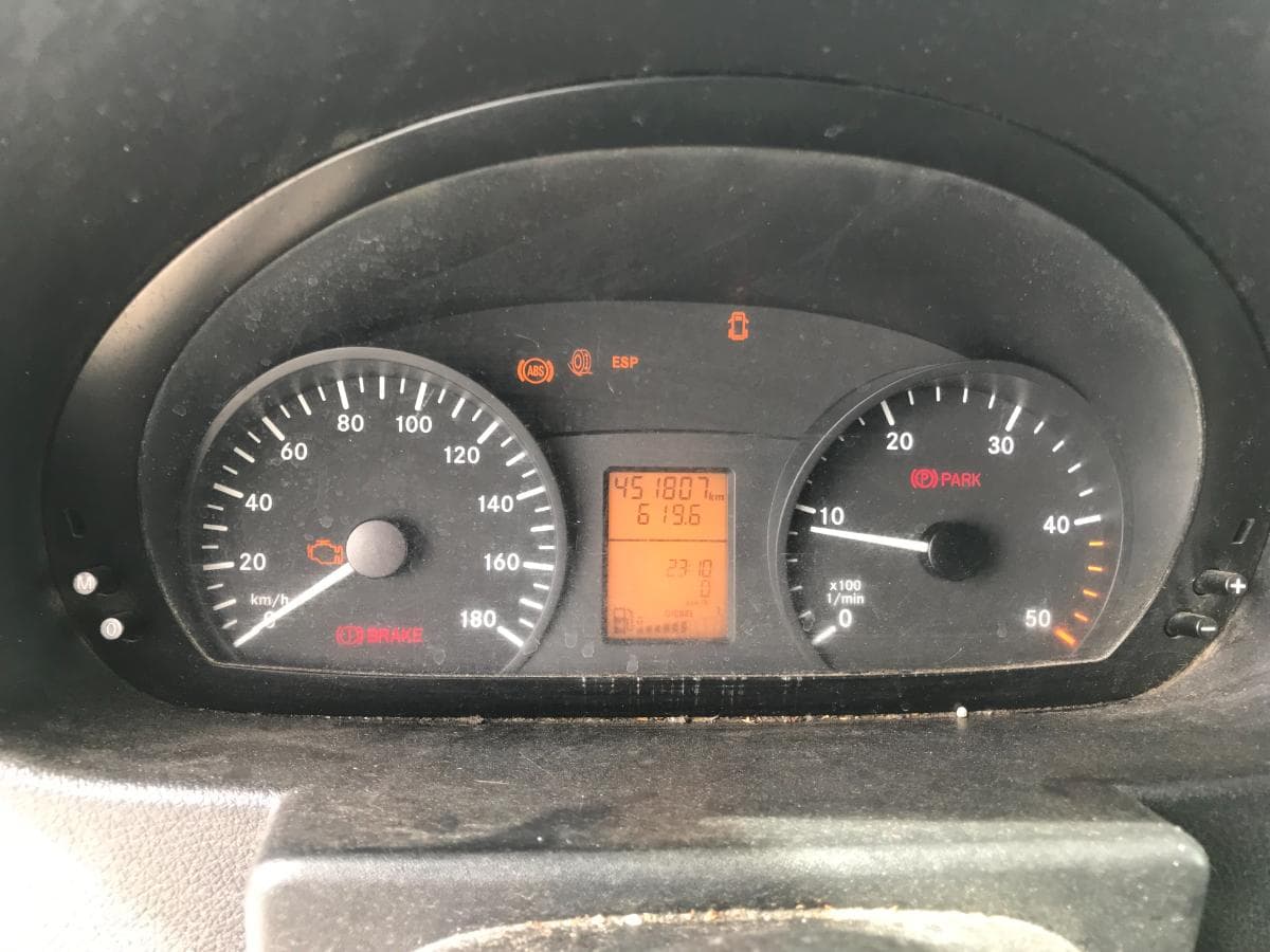 Mercedes-Benz 211 CDI · Ano 2008 — imagem 25