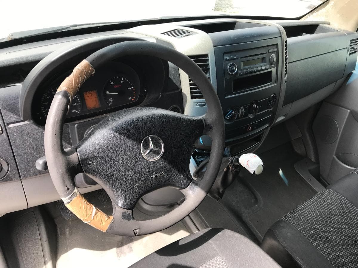 Mercedes-Benz 211 CDI · Ano 2008 — imagem 26