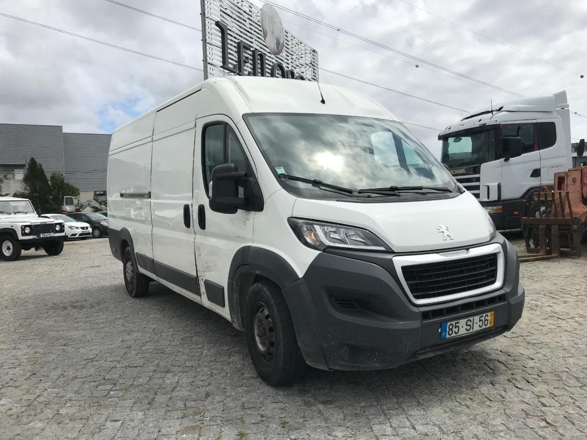 Peugeot Boxer 2.0 Blue HDI · Ano 2017 — imagen 1