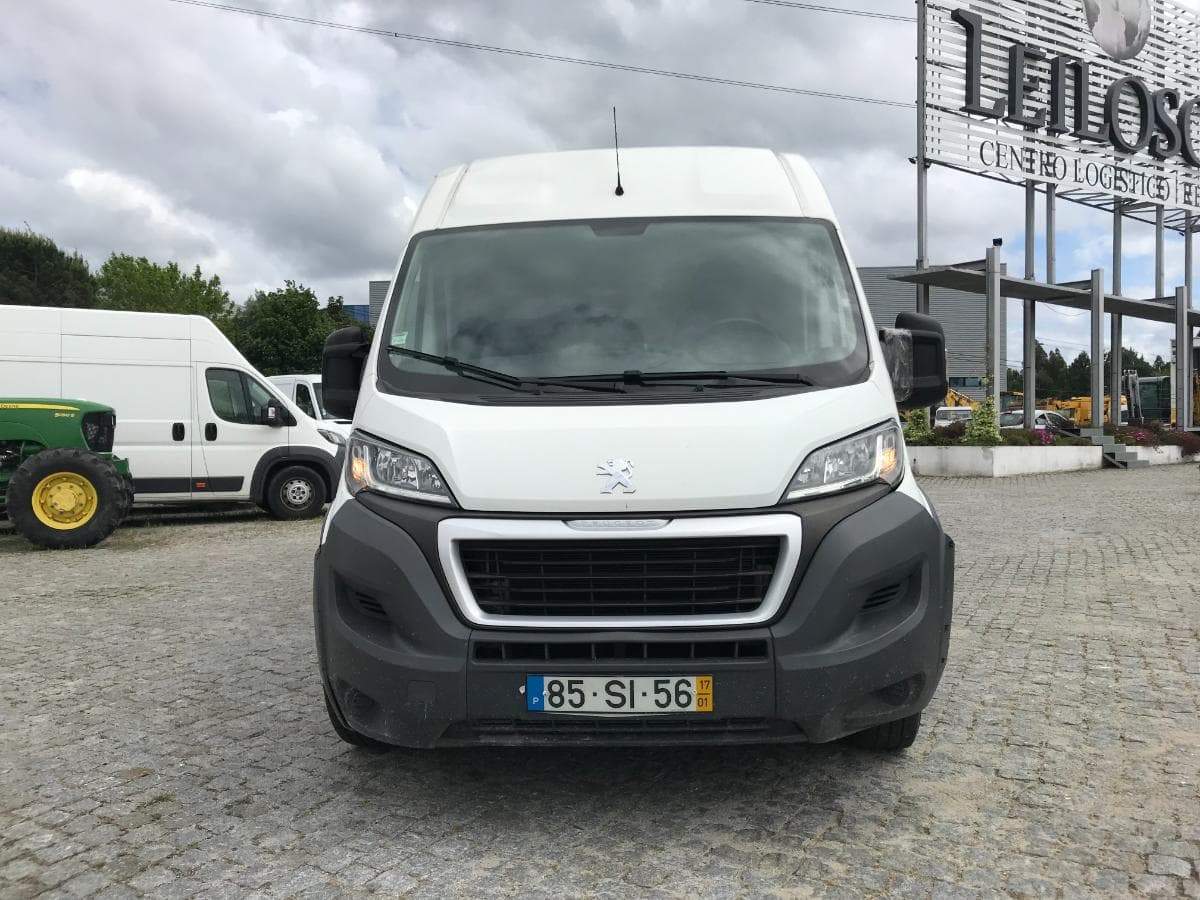 Peugeot Boxer 2.0 Blue HDI · Ano 2017 — imagen 2