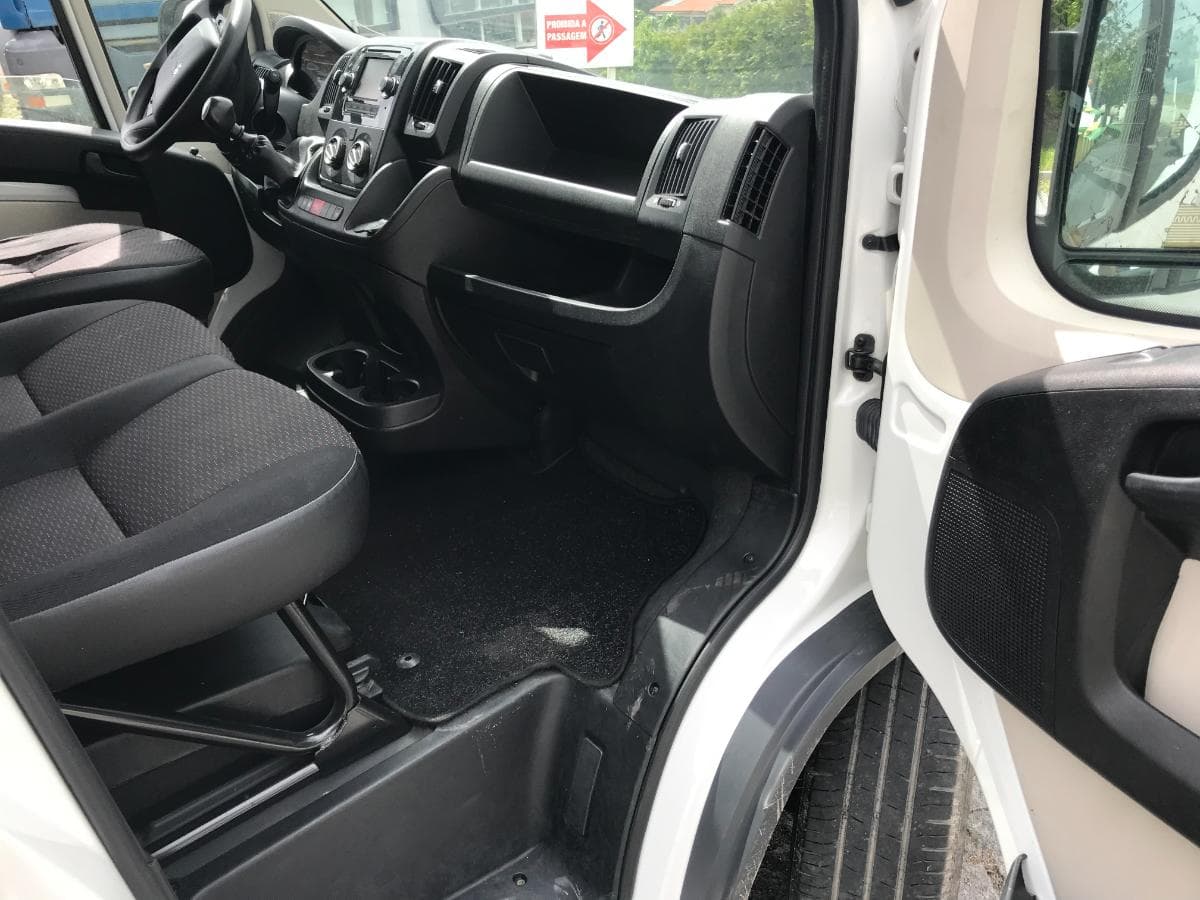 Peugeot Boxer 2.0 Blue HDI · Ano 2017 — imagen 26