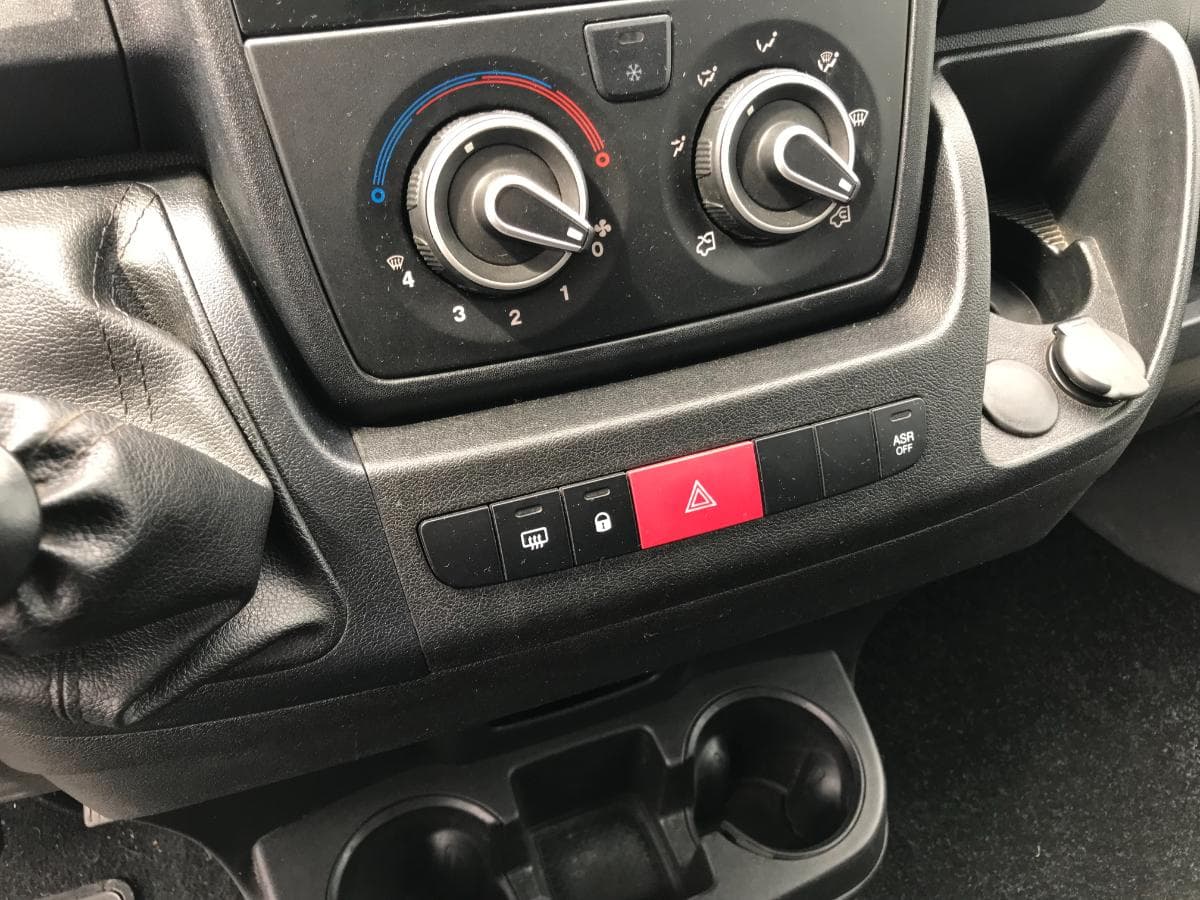 Peugeot Boxer 2.0 Blue HDI · Ano 2017 — imagen 29