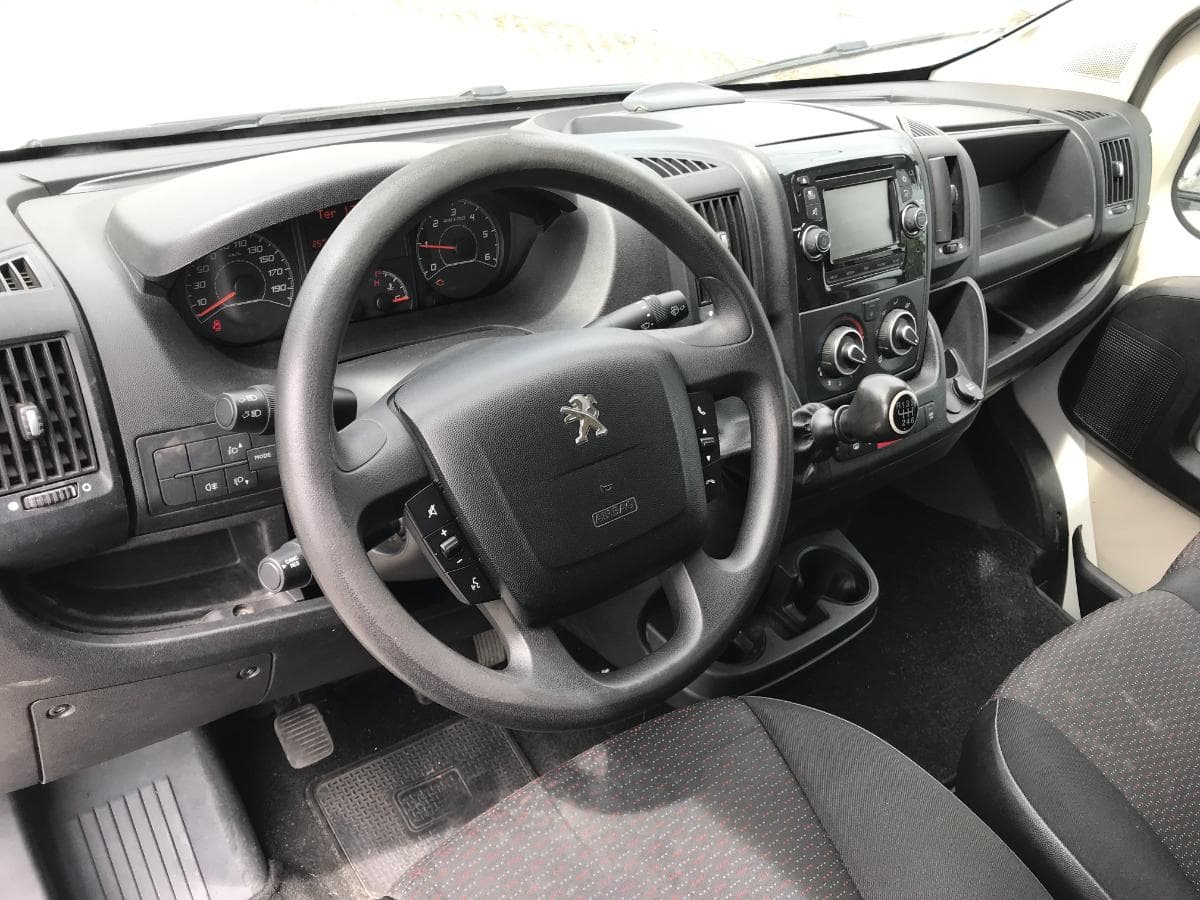 Peugeot Boxer 2.0 Blue HDI · Ano 2017 — imagen 31