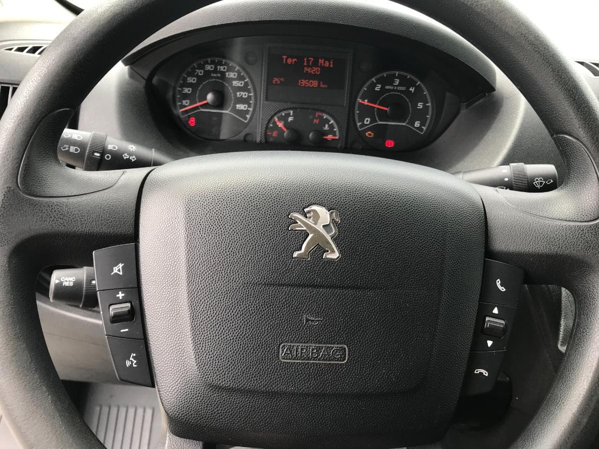 Peugeot Boxer 2.0 Blue HDI · Ano 2017 — imagen 36