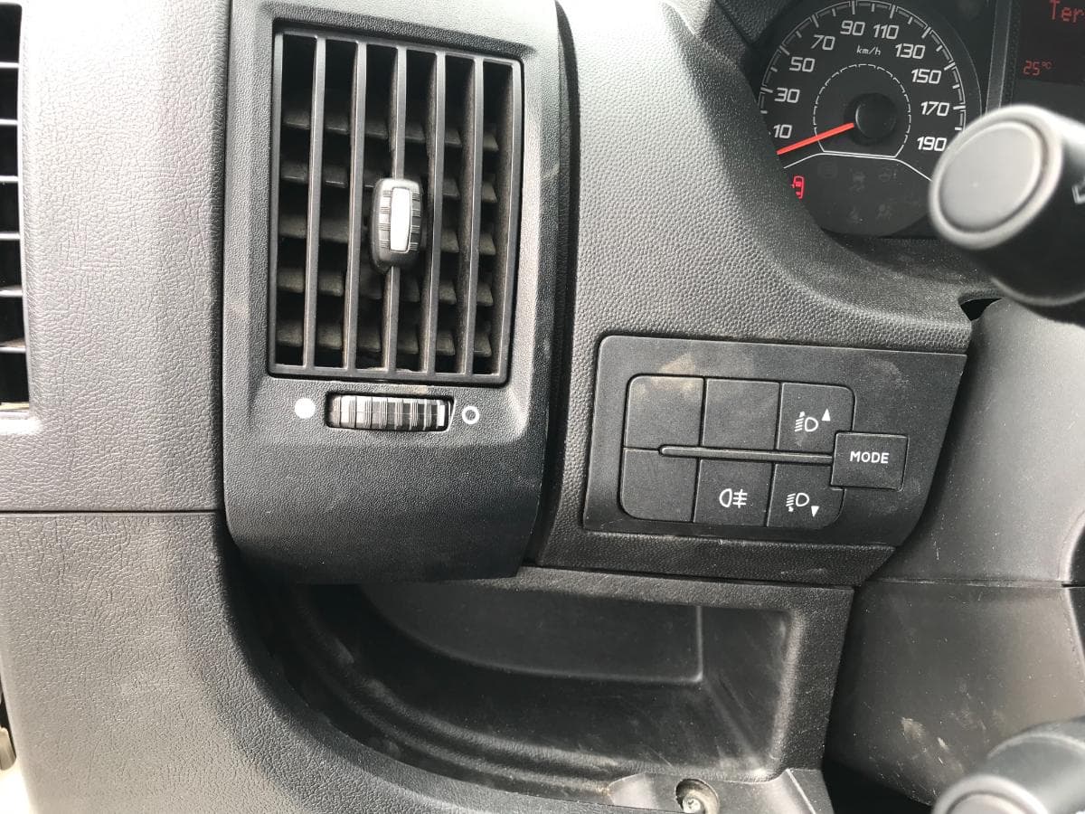 Peugeot Boxer 2.0 Blue HDI · Ano 2017 — imagen 37