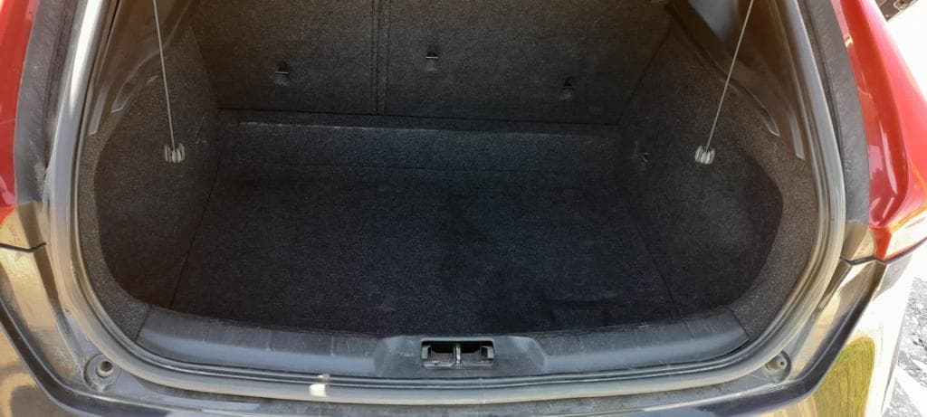 Volvo V40 D2 · Ano 2012 — imagem 8