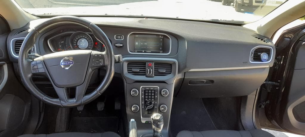 Volvo V40 D2 · Ano 2012 — imagem 11