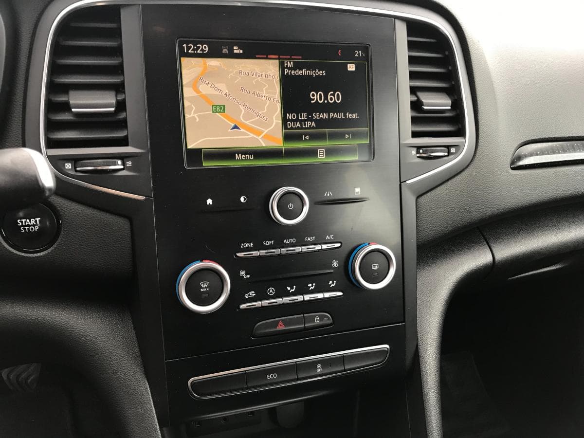 Renault Mégane 1.5 DCI · Ano 2016 — imagen 21