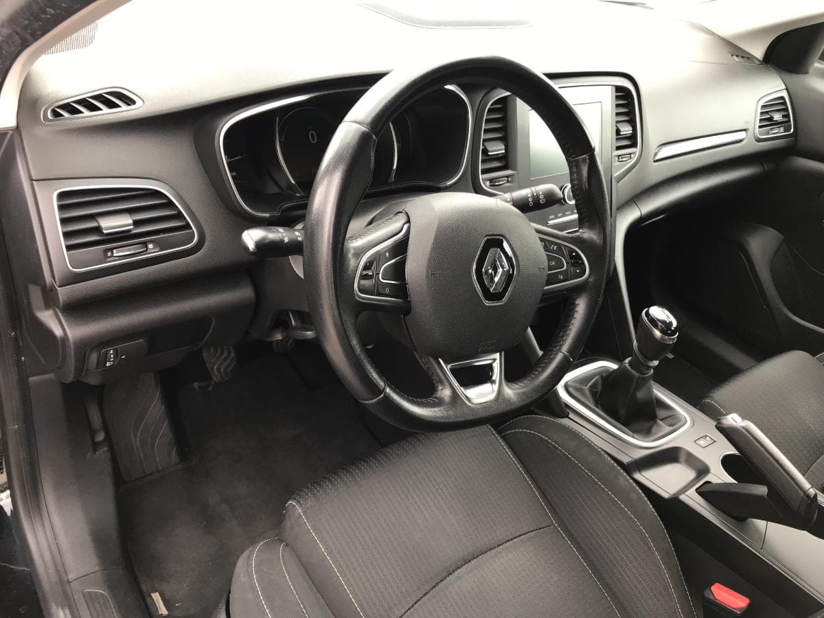 Renault Mégane 1.5 DCI · Ano 2016 — imagen 22