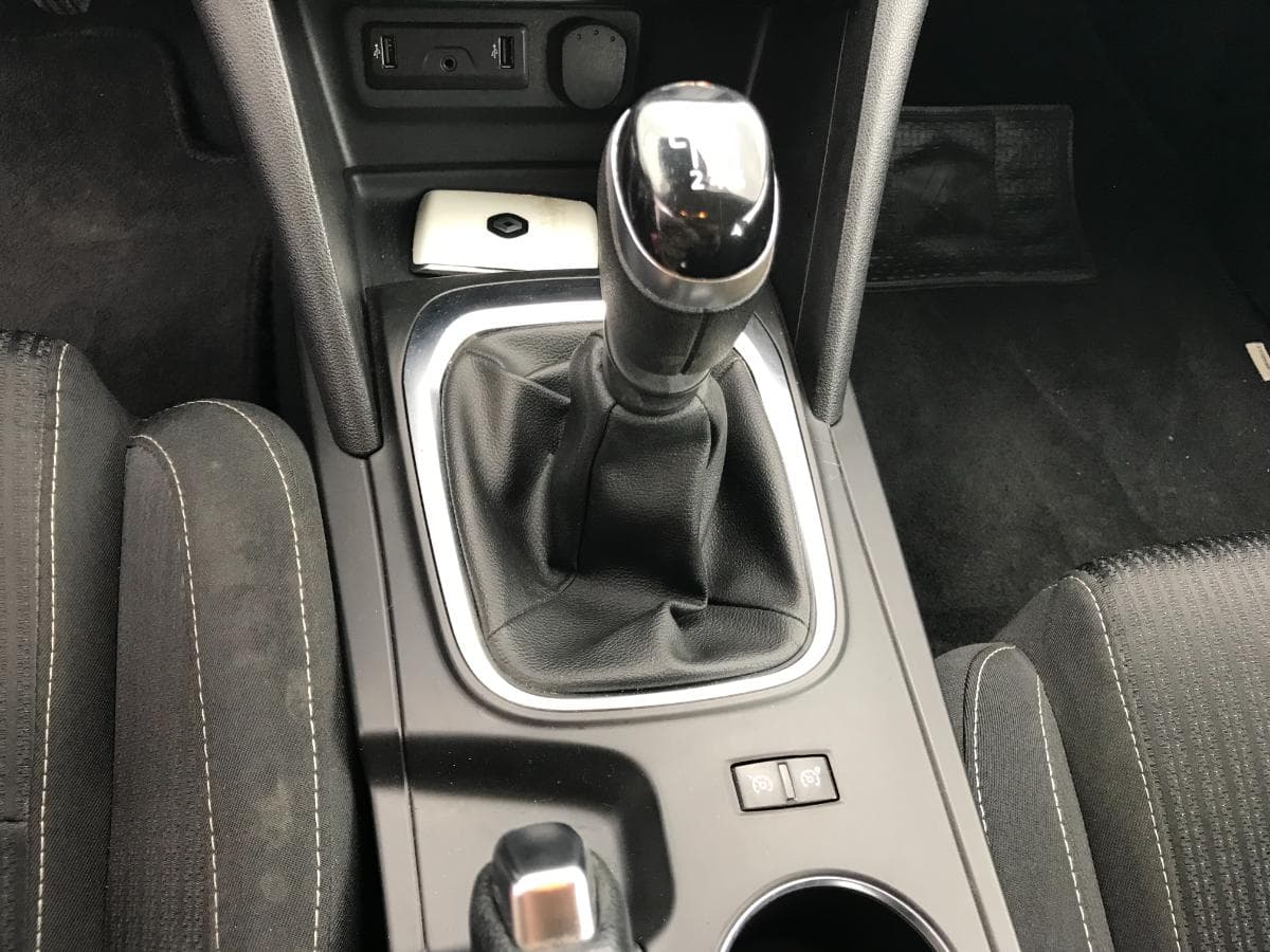 Renault Mégane 1.5 DCI · Ano 2016 — imagen 31