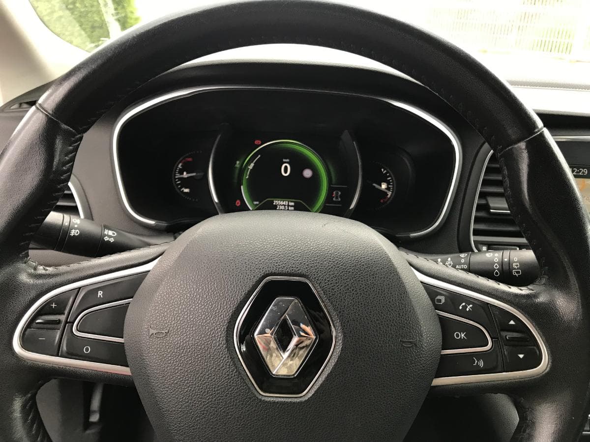 Renault Mégane 1.5 DCI · Ano 2016 — imagen 32