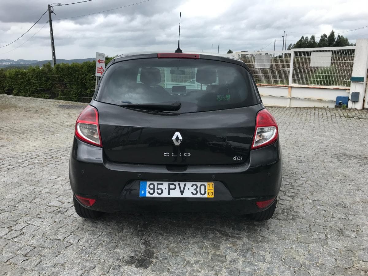 Renault Clio 1.5 DCI · Ano 2011 — imagem 7