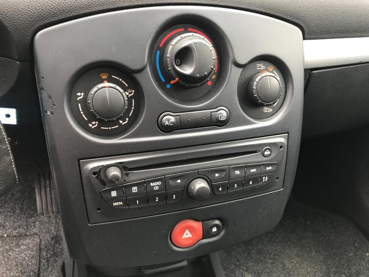 Renault Clio 1.5 DCI · Ano 2011 — imagem 20