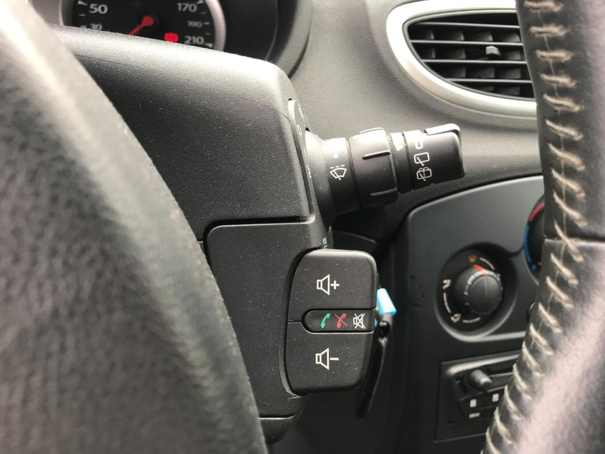 Renault Clio 1.5 DCI · Ano 2011 — imagem 21