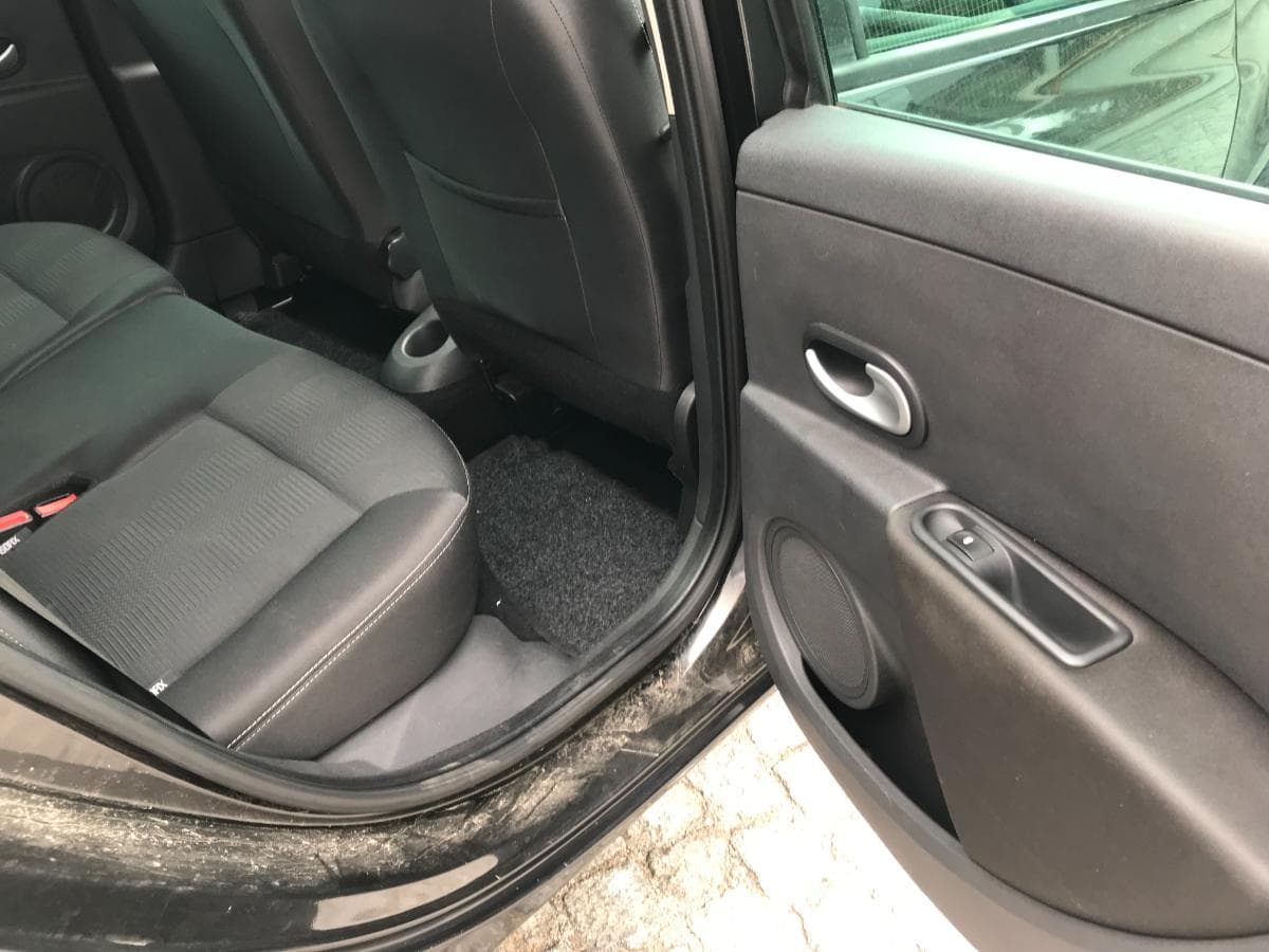 Renault Clio 1.5 DCI · Ano 2011 — imagem 23