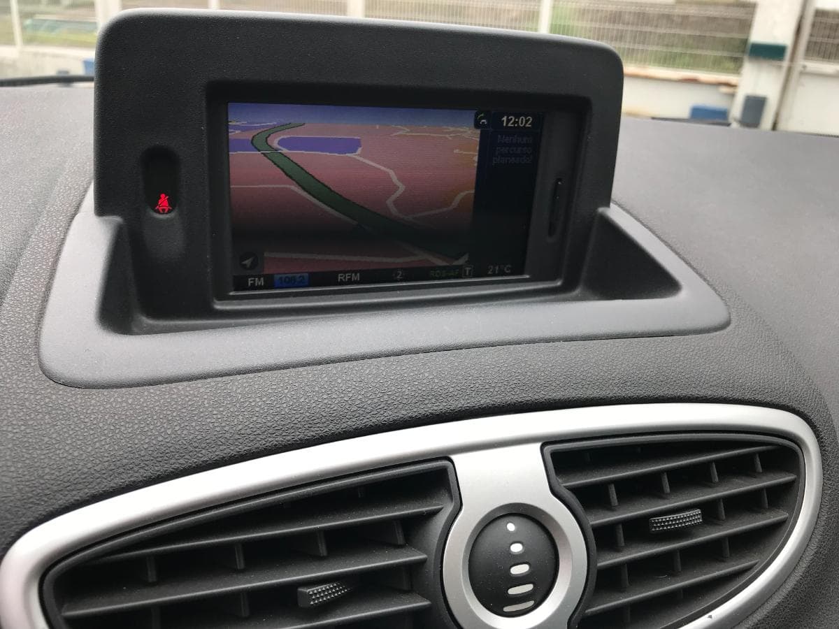 Renault Clio 1.5 DCI · Ano 2011 — imagem 24