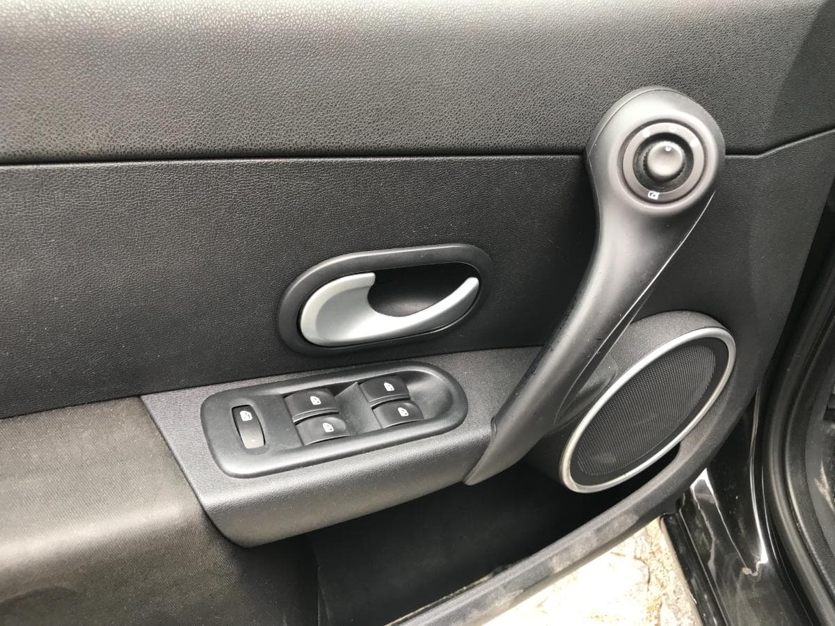 Renault Clio 1.5 DCI · Ano 2011 — imagem 29