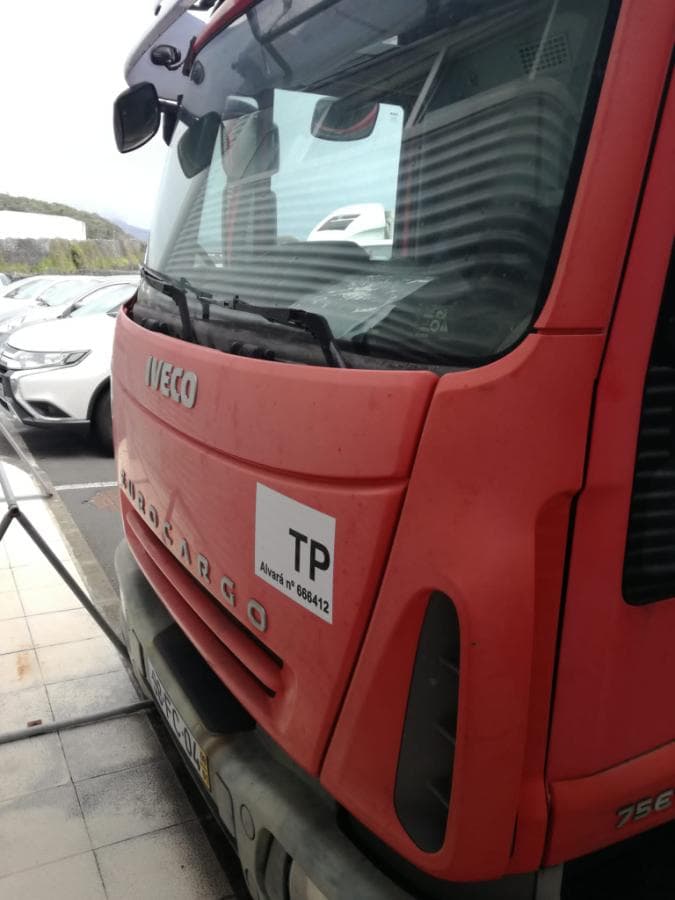Iveco ML 75SE16 com Plataforma Elevatória · Ano 2008 — imagen 5