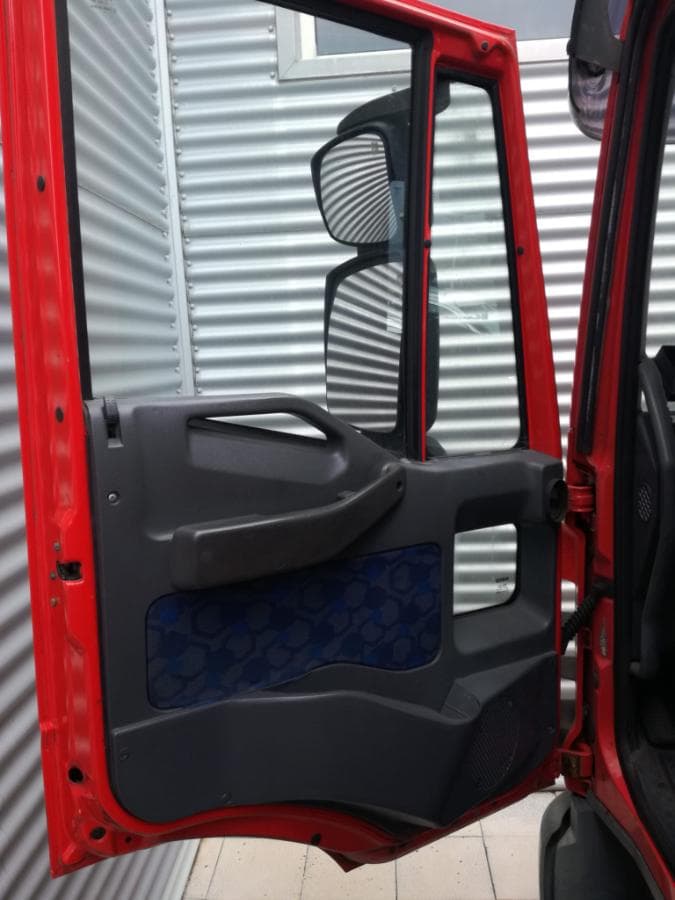 Iveco ML 75SE16 com Plataforma Elevatória · Ano 2008 — imagen 14