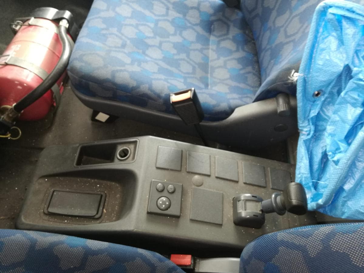Iveco ML 75SE16 com Plataforma Elevatória · Ano 2008 — imagen 20