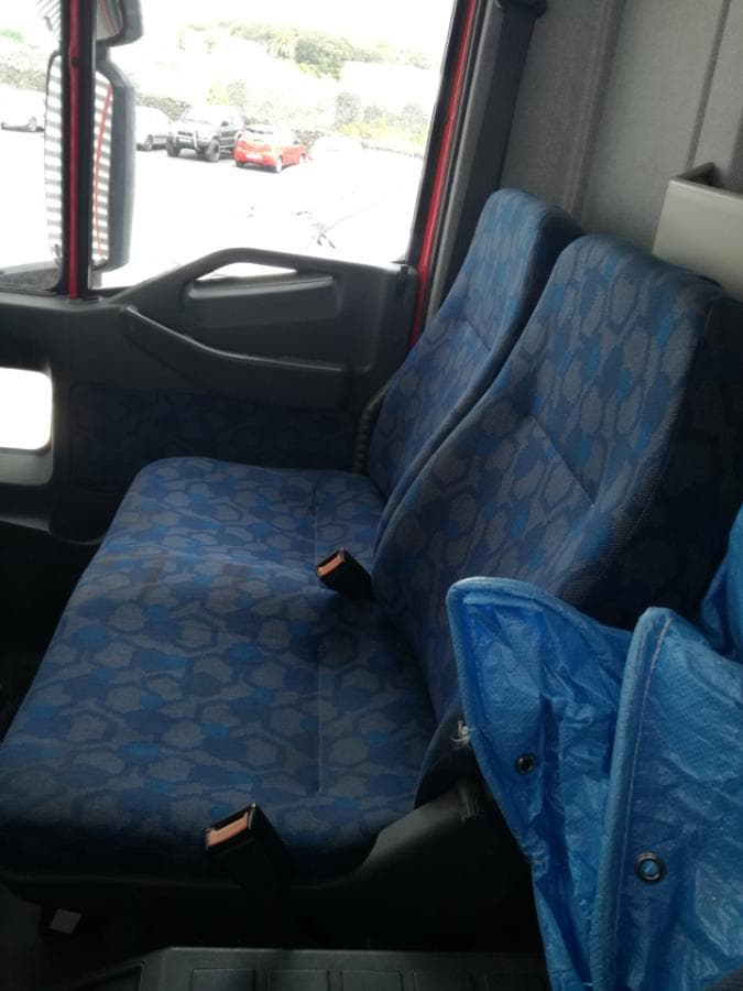 Iveco ML 75SE16 com Plataforma Elevatória · Ano 2008 — imagen 17