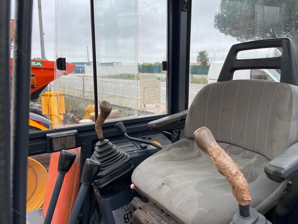 Mini Giratória Kubota — imagem 5
