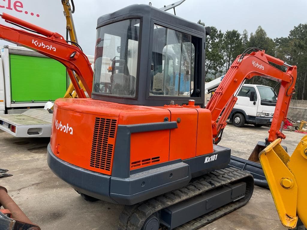 Mini Giratória Kubota — imagem 4