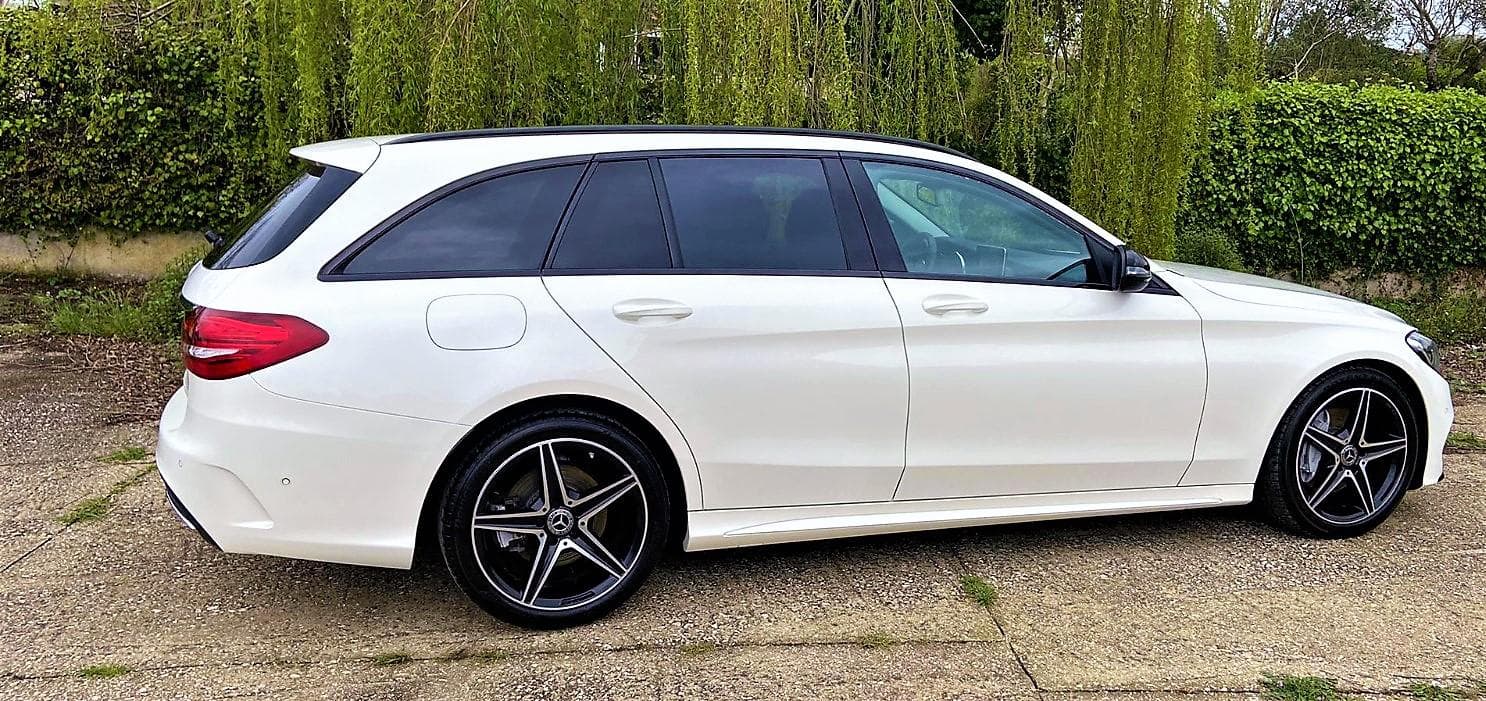 Mercedes-Benz AMG C220 · Full Extras — imagen 2
