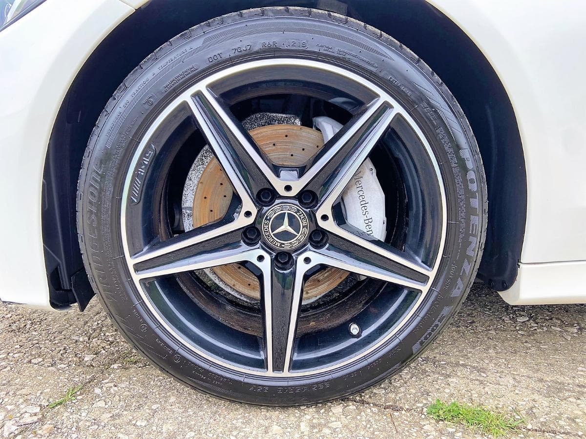Mercedes-Benz AMG C220 · Full Extras — imagen 5