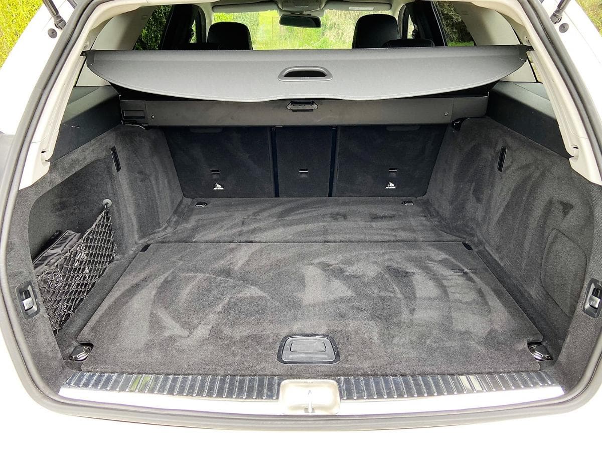 Mercedes-Benz AMG C220 · Full Extras — imagen 6
