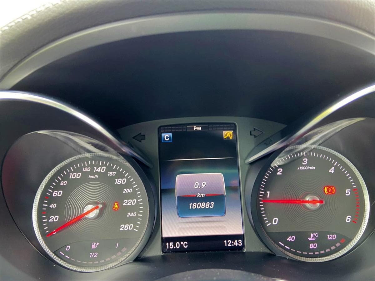 Mercedes-Benz AMG C220 · Full Extras — imagen 8