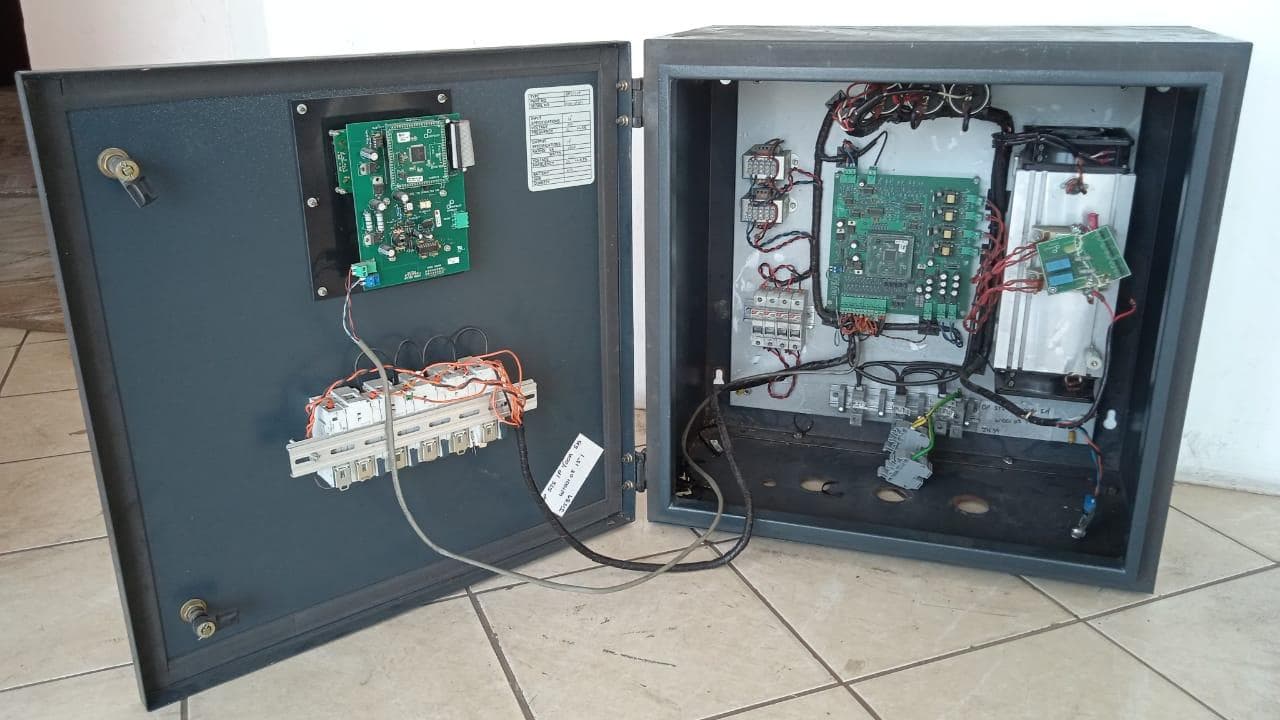 Quadro eléctrico · — imagem 2
